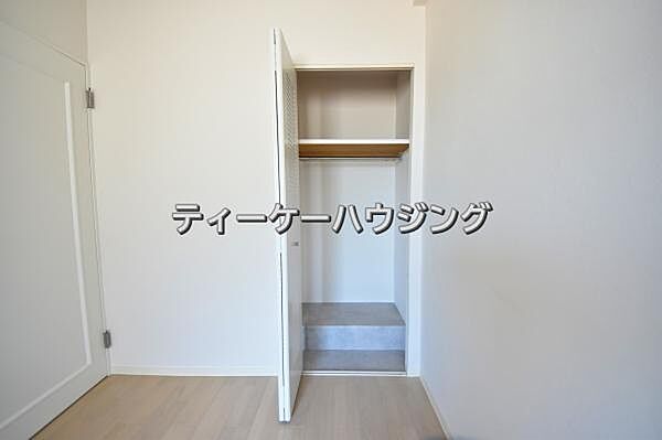ここまでたくさん収納があれば、物が多い方でも安心ですね。