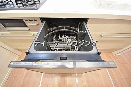 毎日使うものだから、キレイはもちろん食洗器なら除菌に手間はかかりません。お子様の食器洗いも安心。