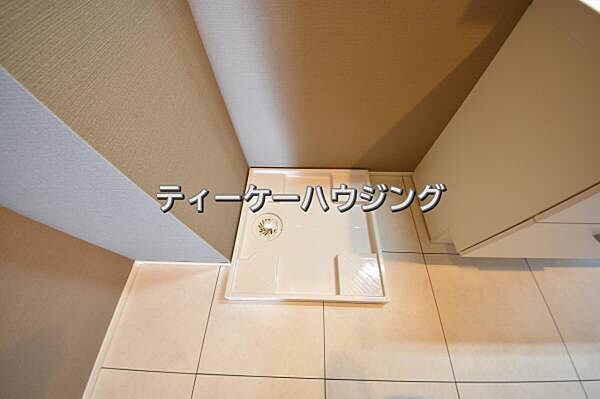 大容量の洗濯機にも対応できる洗濯機置き場を確保。