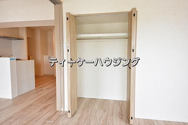 ゆとりある収納は、持ち物が多い方でもすっきりした生活を送れる筈です。