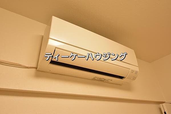 うれしいエアコン2台付き物件。快適な暮らしがすぐに始められますね。