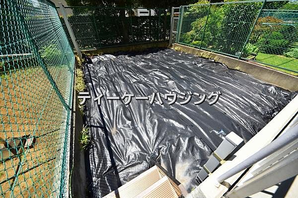 庭付きマンションは、一戸建て感覚の暮らしが味わえます。