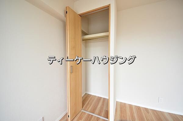 ゆとりある収納は、持ち物が多い方でもすっきりした生活を送れる筈です。