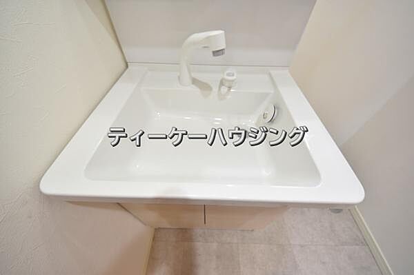 一日のスタートは清潔な洗面所から。