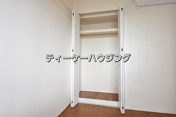 ゆとりある収納は、持ち物が多い方でもすっきりした生活を送れる筈です。