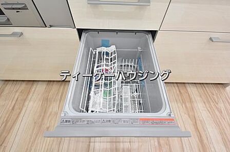 毎日使うものだから、キレイはもちろん食洗器なら除菌に手間はかかりません。お子様の食器洗いも安心。