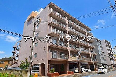 堂々とした佇まいが、住む者に満足感と安心感を与えてくれます。