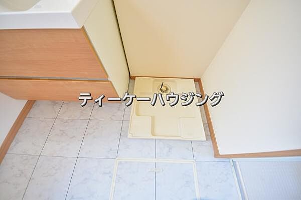 大容量の洗濯機にも対応できる洗濯機置き場を確保。