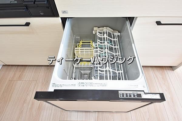 毎日使うものだから、キレイはもちろん食洗器なら除菌に手間はかかりません。お子様の食器洗いも安心。