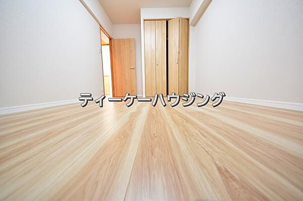 寝室を拡大表示