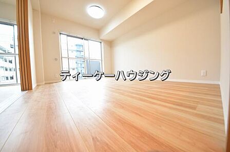 お家の中心となる大きな空間がご家族のコミュニケーションスペースになる筈です。