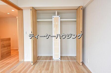 ゆとりある収納は、持ち物が多い方でもすっきりした生活を送れる筈です。