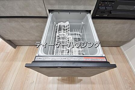 毎日使うものだから、キレイはもちろん食洗器なら除菌に手間はかかりません。お子様の食器洗いも安心。