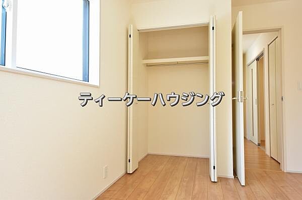ここまでたくさん収納があれば、物が多い方でも安心ですね。