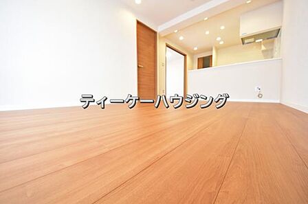 彩光をふんだんに取り入れた明るいリビングは”使いやすい形”にもこだわりました。