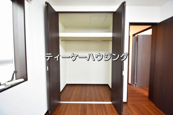 ゆとりある収納は、持ち物が多い方でもすっきりした生活を送れる筈です。