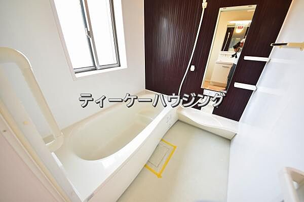 お子さんと一緒でもゆとりな広さです。快適・清潔な空間で心も体もオフになる時間を楽しんでみませんか。