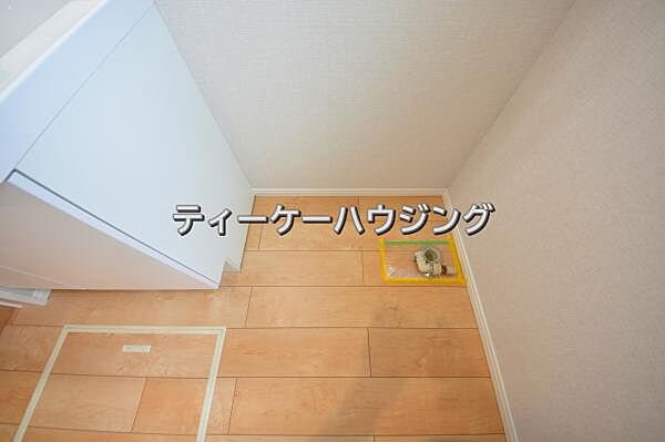 大容量の洗濯機にも対応できる洗濯機置き場を確保。