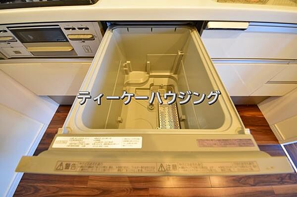 毎日使うものだから、キレイはもちろん食洗器なら除菌に手間はかかりません。お子様の食器洗いも安心。