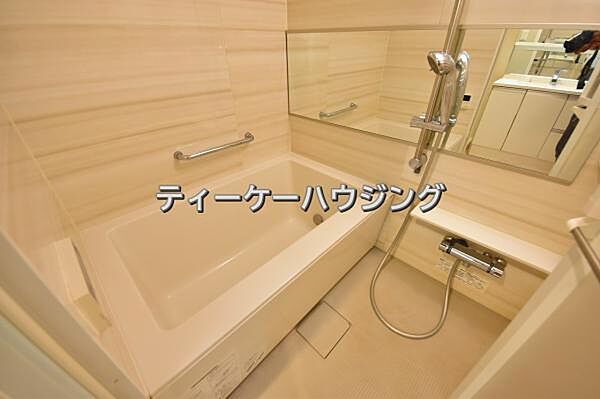 お子さんと一緒でもゆとりな広さです。快適・清潔な空間で心も体もオフになる時間を楽しんでみませんか。