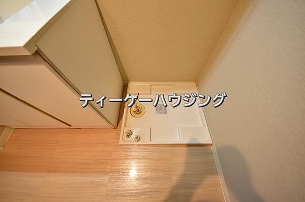 大容量の洗濯機にも対応できる洗濯機置き場を確保。