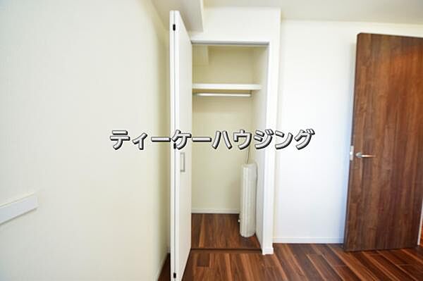 ゆとりある収納は、持ち物が多い方でもすっきりした生活を送れる筈です。