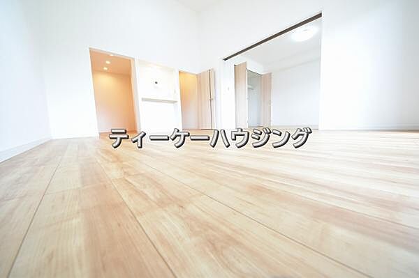 リビング/ダイニングを拡大表示