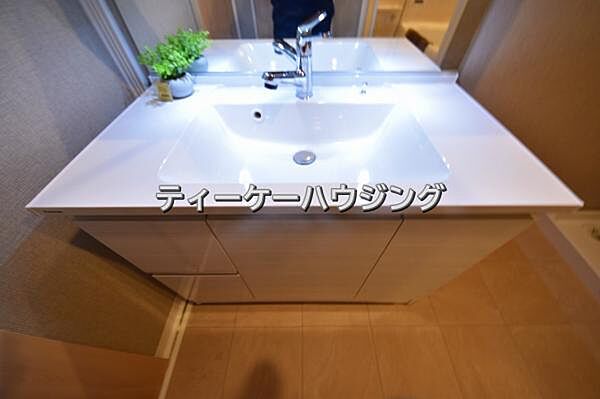 一日のスタートは清潔な洗面所から。