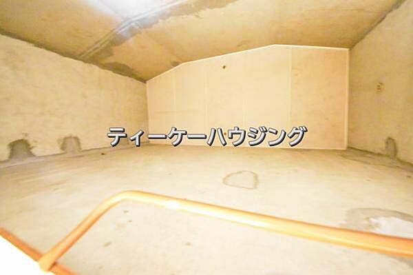 屋根裏部屋感覚でお子様の遊び場になってしまうかもしれないですね。