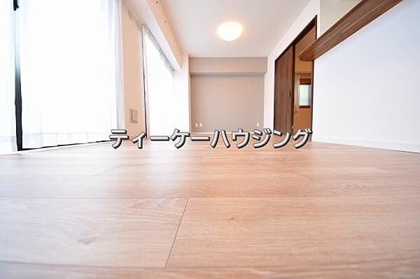 お家の中心となる大きな空間がご家族のコミュニケーションスペースになる筈です。