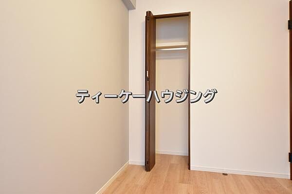 ゆとりある収納は、持ち物が多い方でもすっきりした生活を送れる筈です。