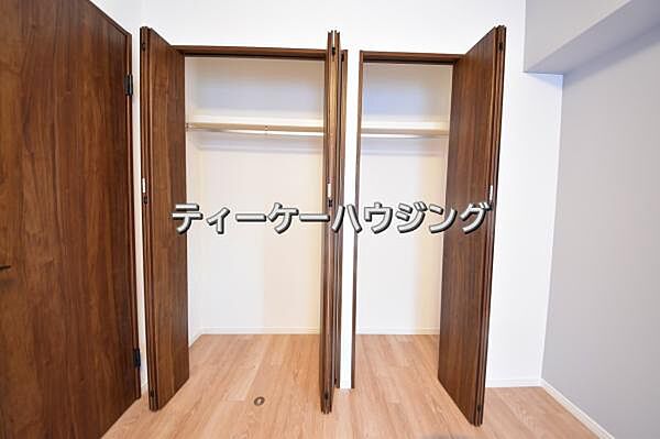 ここまでたくさん収納があれば、物が多い方でも安心ですね。
