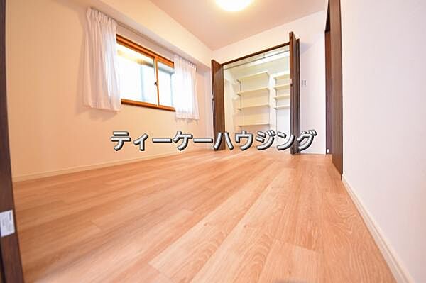 精錬された空間は日々の生活に歓びをもたらしてくれる筈です。
