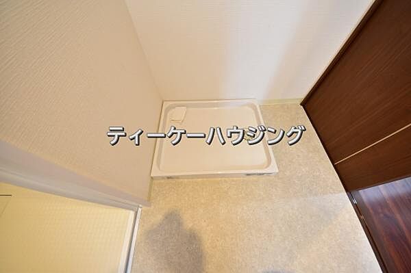 大容量の洗濯機にも対応できる洗濯機置き場を確保。