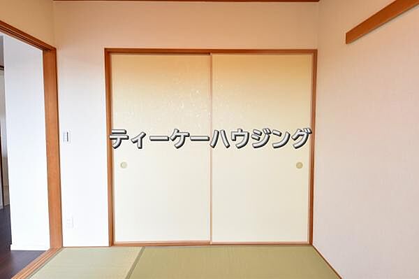 ゆとりある収納は、持ち物が多い方でもすっきりした生活を送れる筈です。