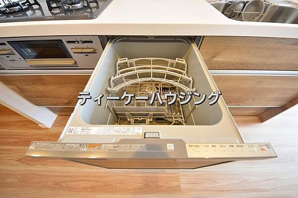 毎日使うものだから、キレイはもちろん食洗器なら除菌に手間はかかりません。お子様の食器洗いも安心。