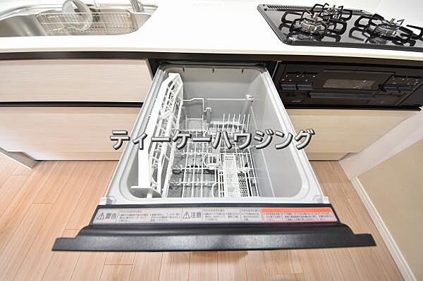 毎日使うものだから、キレイはもちろん食洗器なら除菌に手間はかかりません。お子様の食器洗いも安心。