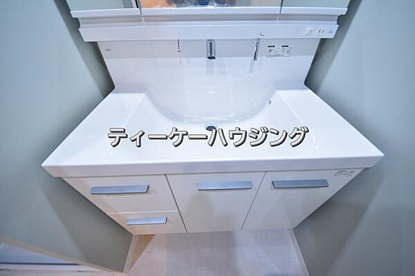 一日のスタートは清潔な洗面所から。