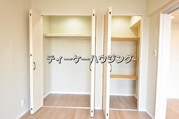 ゆとりある収納は、持ち物が多い方でもすっきりした生活を送れる筈です。