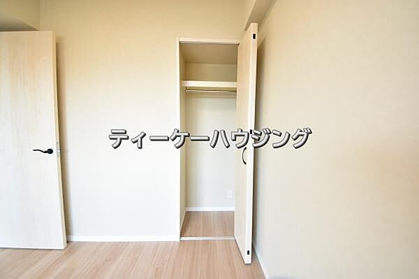 ゆとりある収納は、持ち物が多い方でもすっきりした生活を送れる筈です。