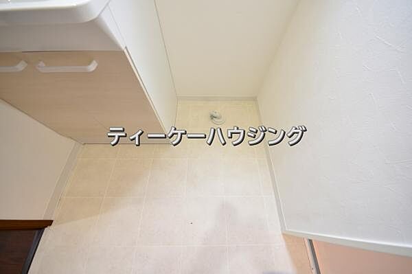 大容量の洗濯機にも対応できる洗濯機置き場を確保。