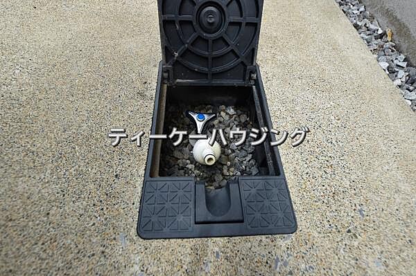 外水道があるので、洗車、ビニールプールと大活躍しますよ。