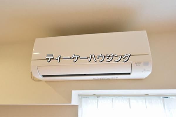 うれしいエアコン付き物件。快適な暮らしがすぐに始められますね。
