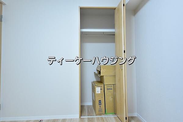ここまでたくさん収納があれば、物が多い方でも安心ですね。