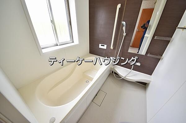 お子さんと一緒でもゆとりな広さです。快適・清潔な空間で心も体もオフになる時間を楽しんでみませんか。