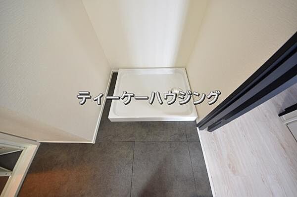 大容量の洗濯機にも対応できる洗濯機置き場を確保。