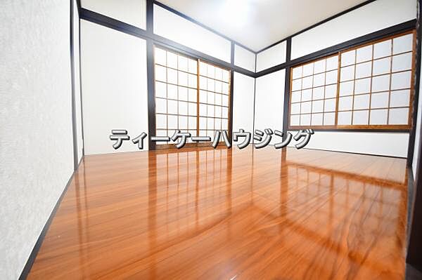 精錬された空間は日々の生活に歓びをもたらしてくれる筈です。