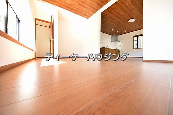 精錬された空間は日々の生活に歓びをもたらしてくれる筈です。