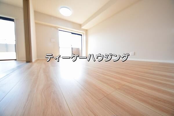 お家の中心となる大きな空間がご家族のコミュニケーションスペースになる筈です。