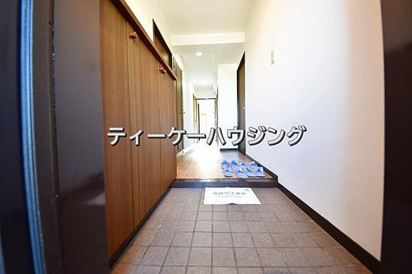 気持ちを整える場所でもある玄関。これなら、明るい気持ちで「いってきます」が言えそうですね。